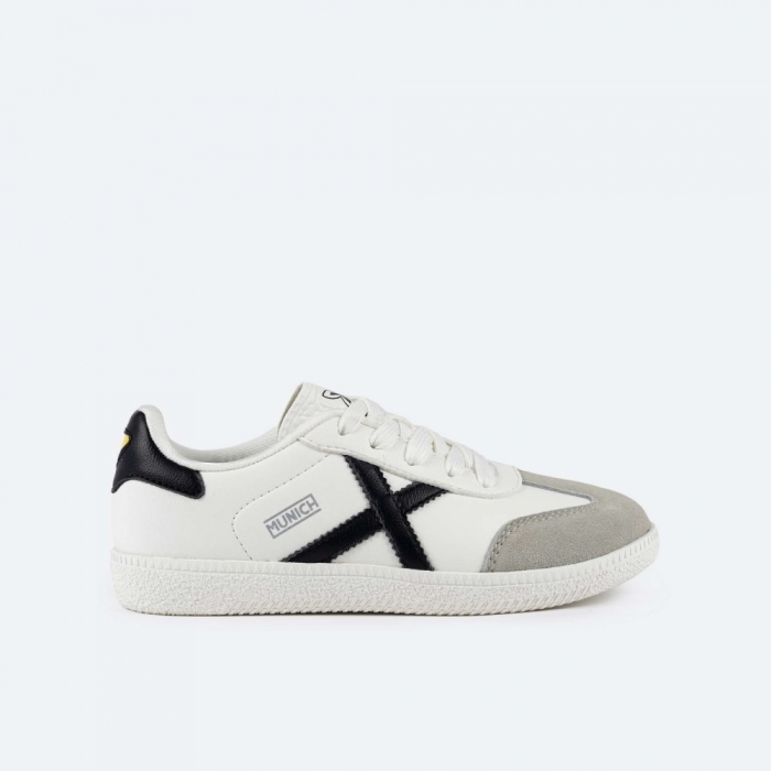 MUNICH MINI ASTRO 01 - https:\/\/www.munichsports.com\/cdnassets\/etiquetas\/white.jpg