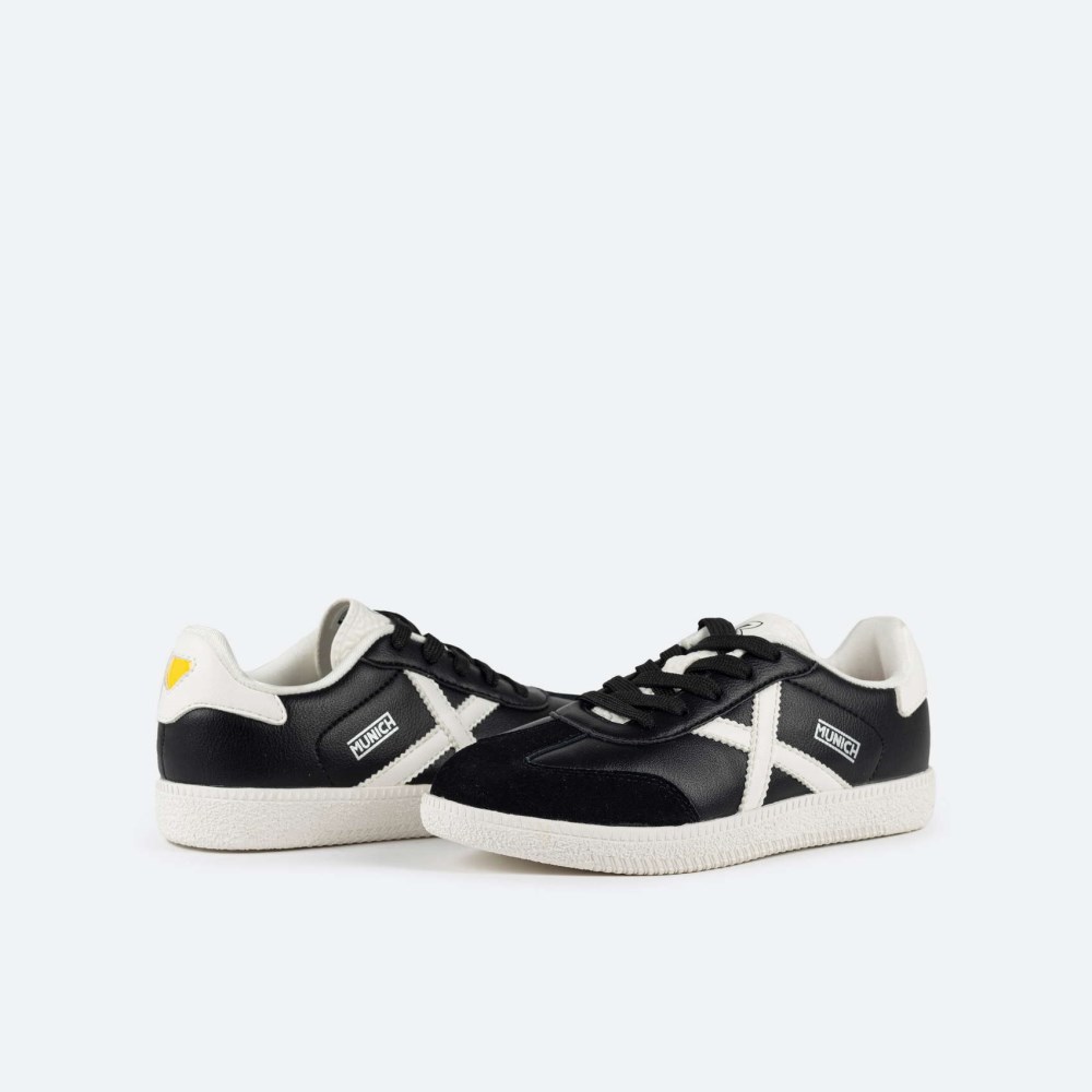 MUNICH MINI ASTRO 02 - https:\/\/www.munichsports.com\/cdnassets\/etiquetas\/black.jpg