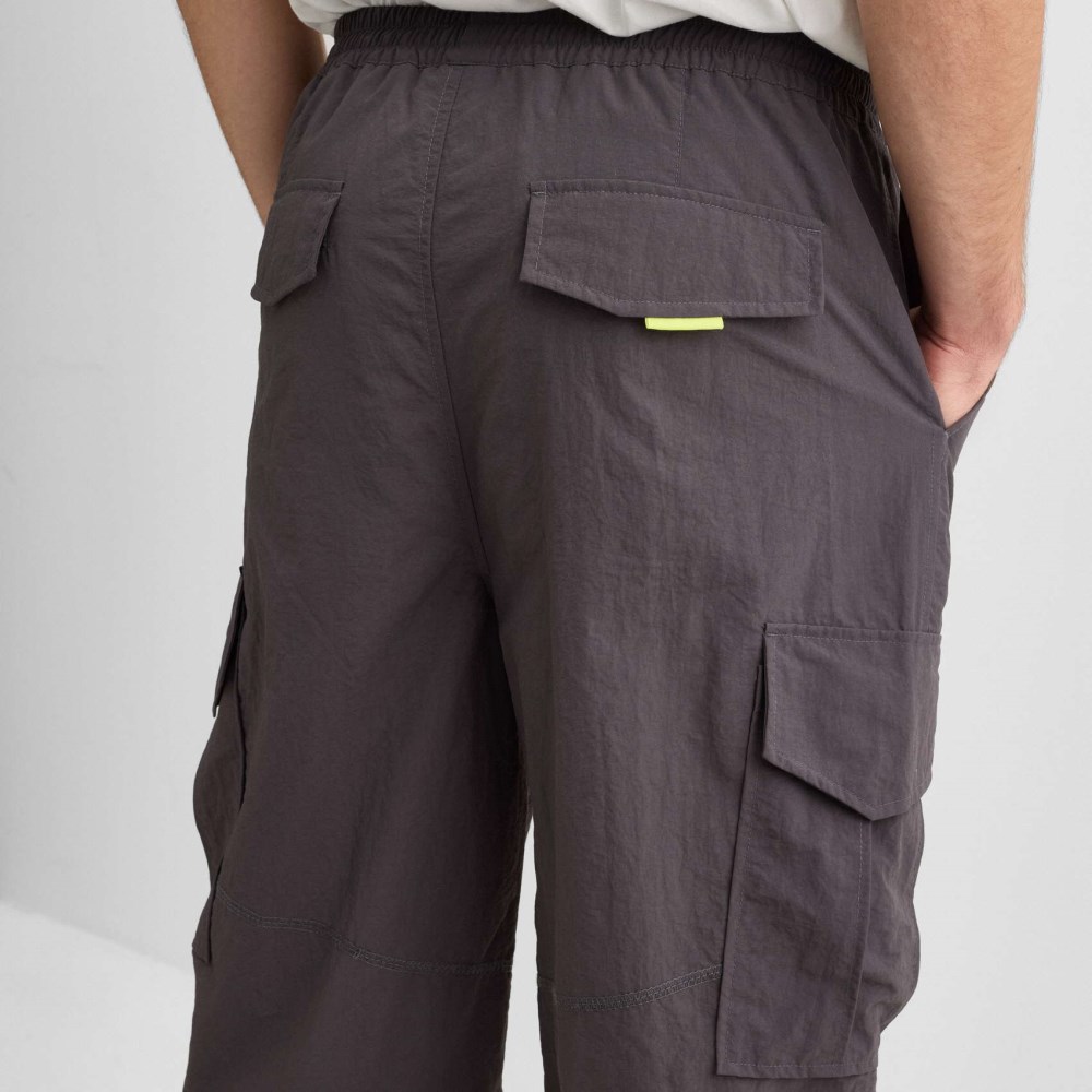 Pantalón MUNICH cargo gang streetwear de nylon antracita - GRIS