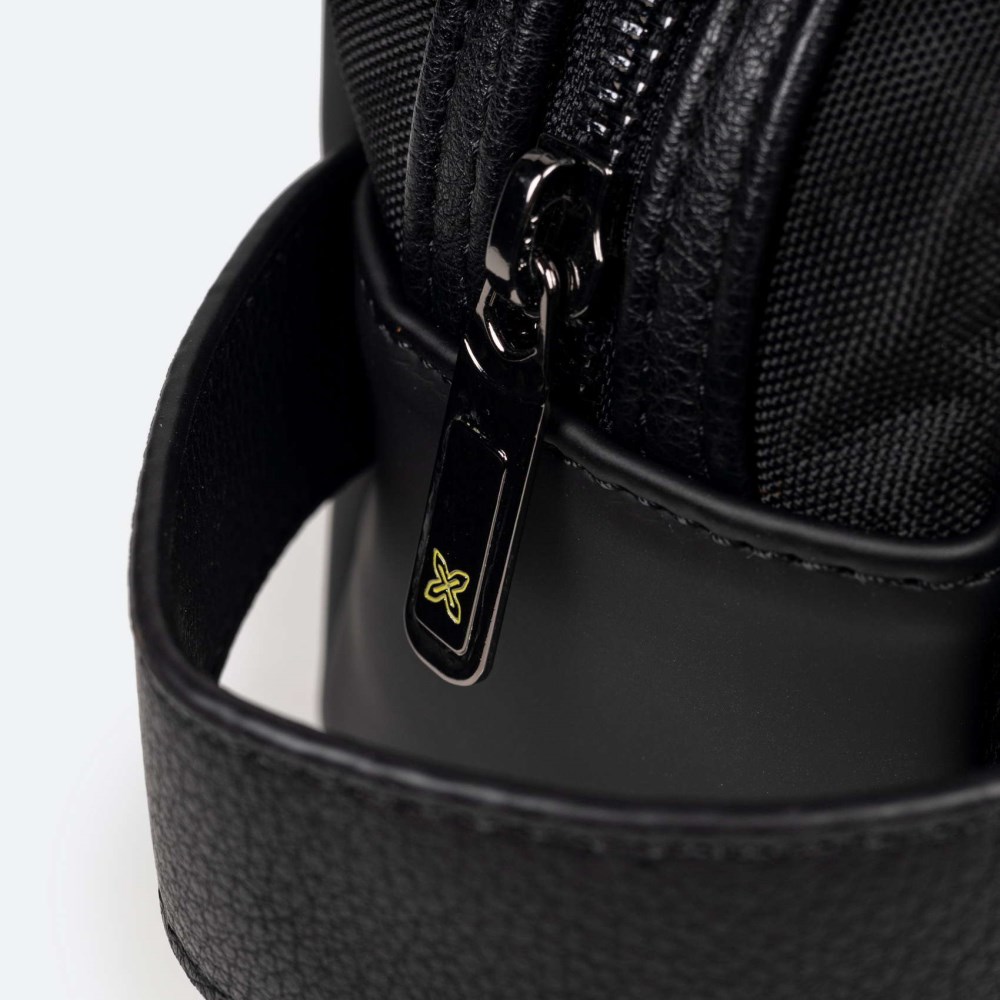 JUNGLE TOILETRY BLACK - NEGRO