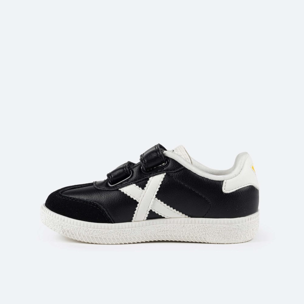 MUNICH MINI ASTRO VCO 02 - https:\/\/www.munichsports.com\/cdnassets\/etiquetas\/black.jpg