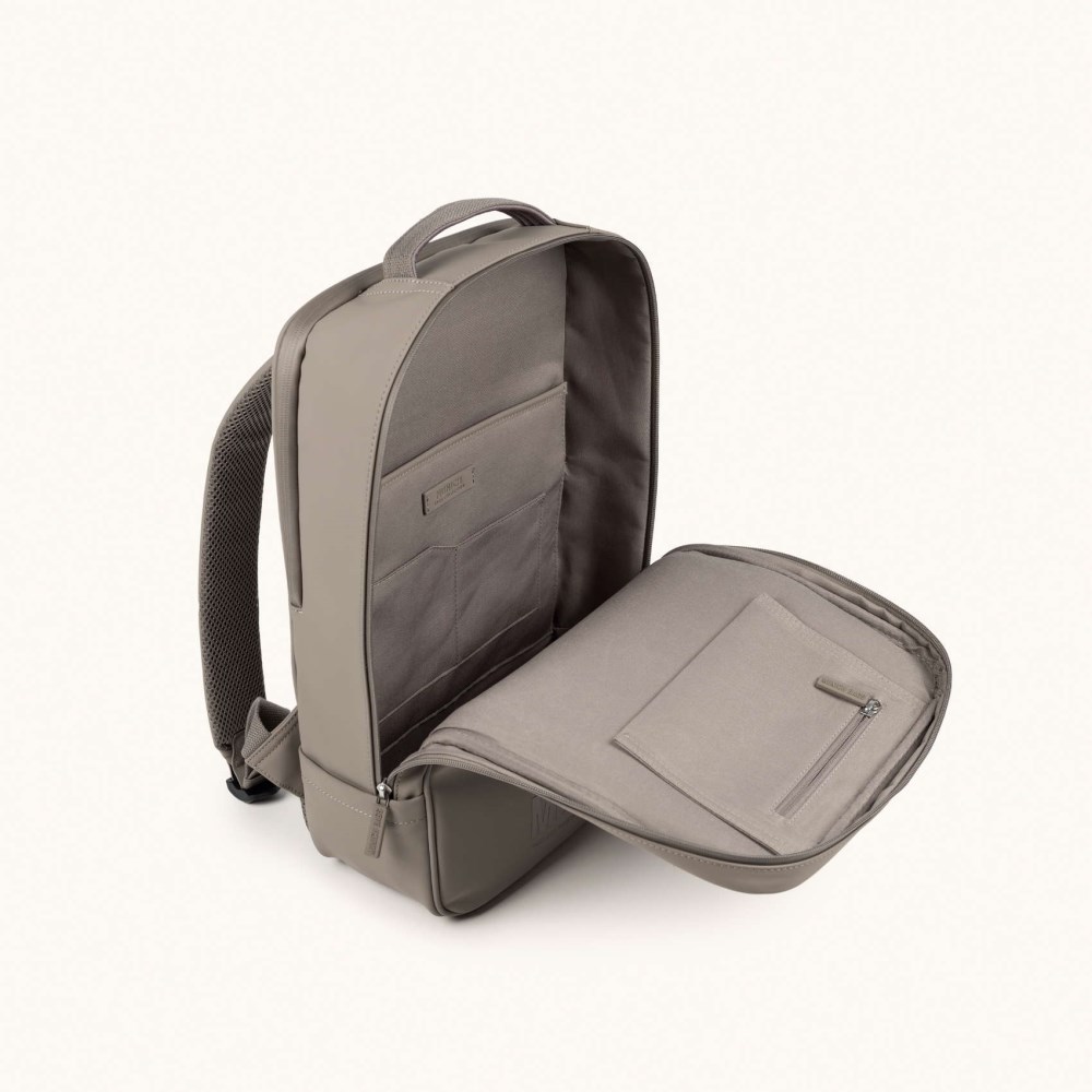 ESSENCE RECYCLED FW25 BACKPACK C/TAUPE - MARRÓN