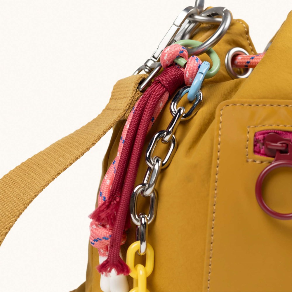 DEEP RECYCLED FW25 BUCKET C/HONEY - AMARILLO