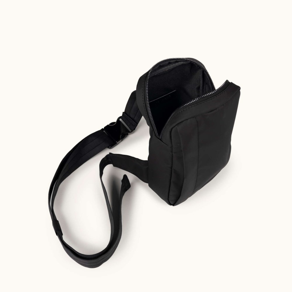 PEAK RECYCLED FW25 CROSSBODY BACKPACK C/BLACK - NEGRO