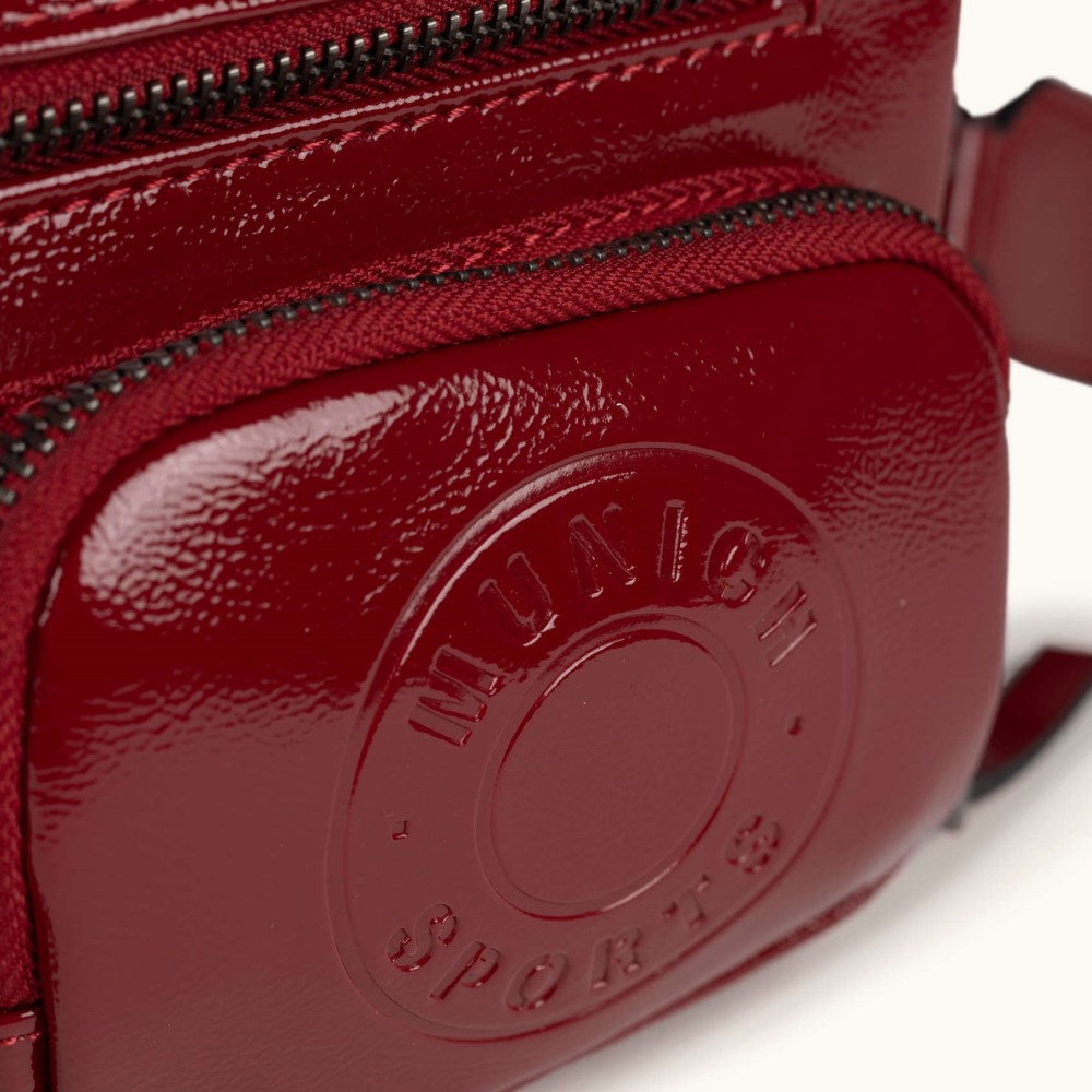 MH FW25 CROSSBODY CAMERA C/RED - ROJO