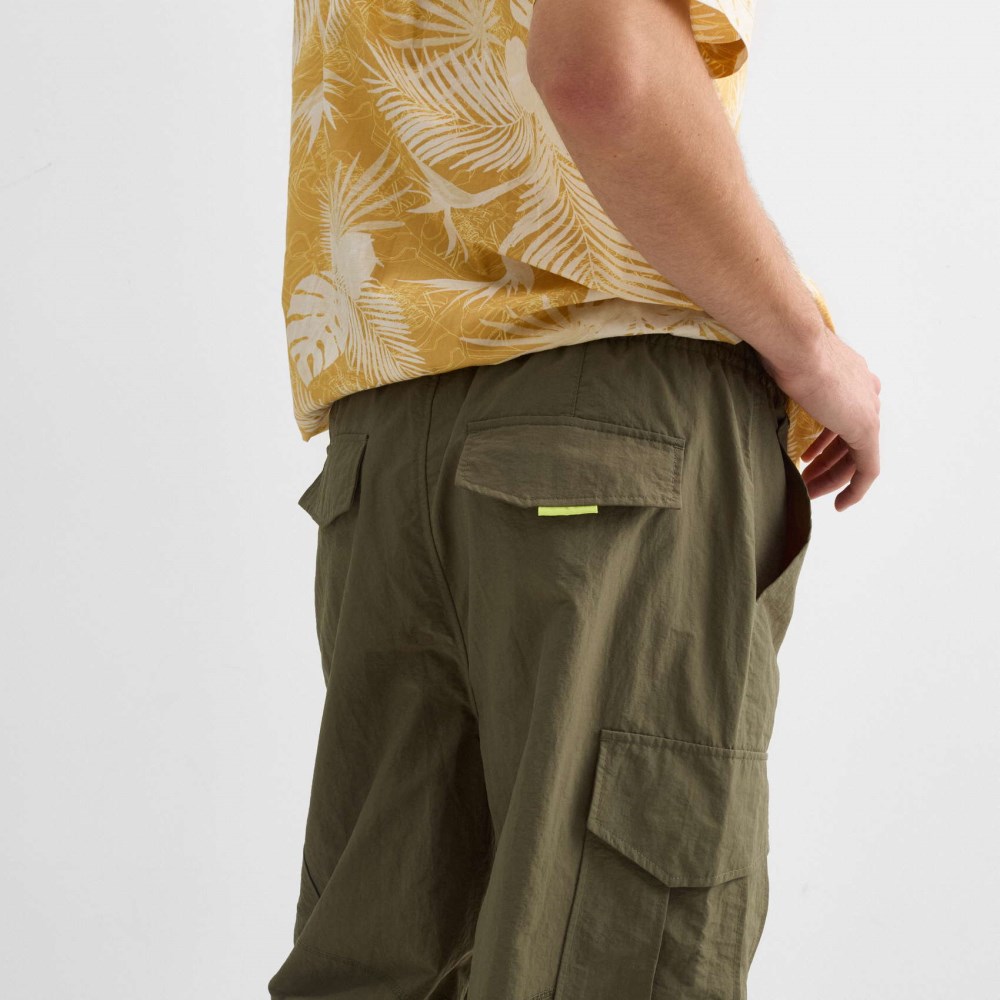 Pantalón MUNICH cargo gang streetwear de nylon caqui - CAQUI