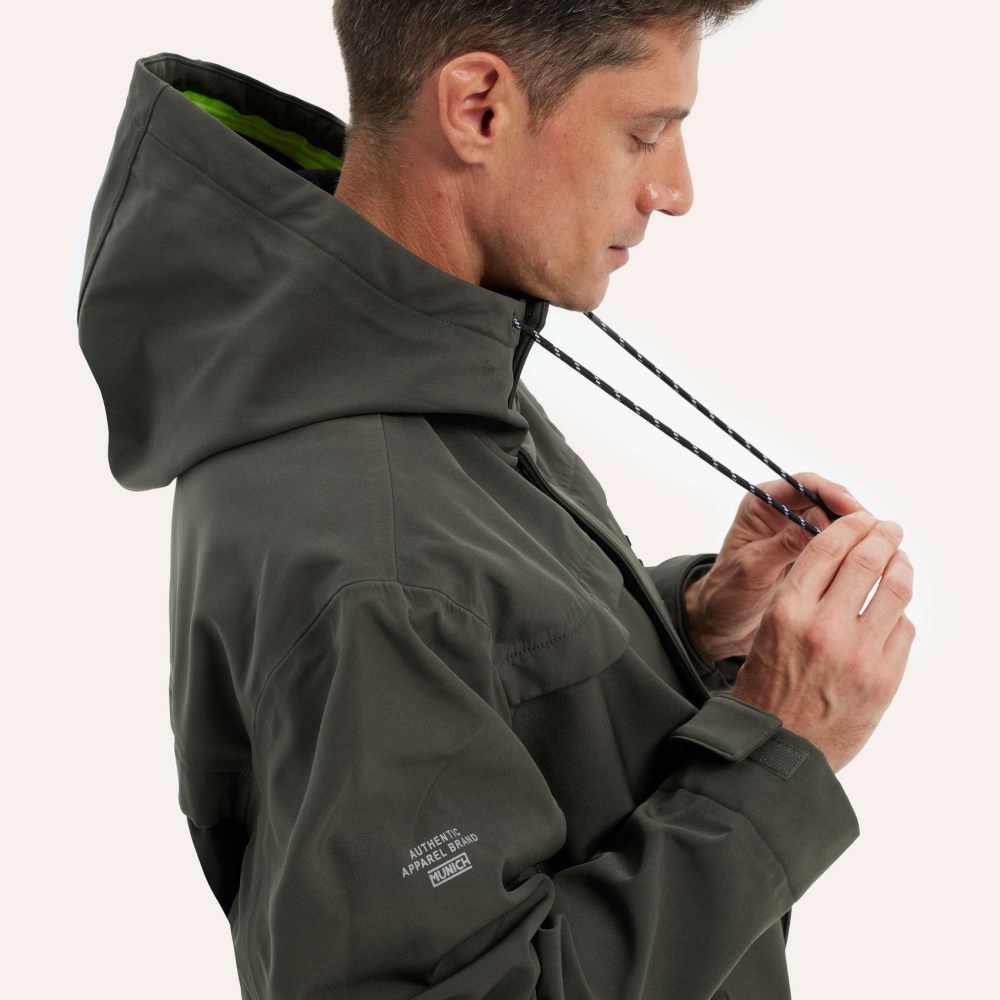 Parka MUNICH rain lifestyle de poliéster caqui - https:\/\/www.munichsports.com\/cdnassets\/etiquetas\/green.jpg