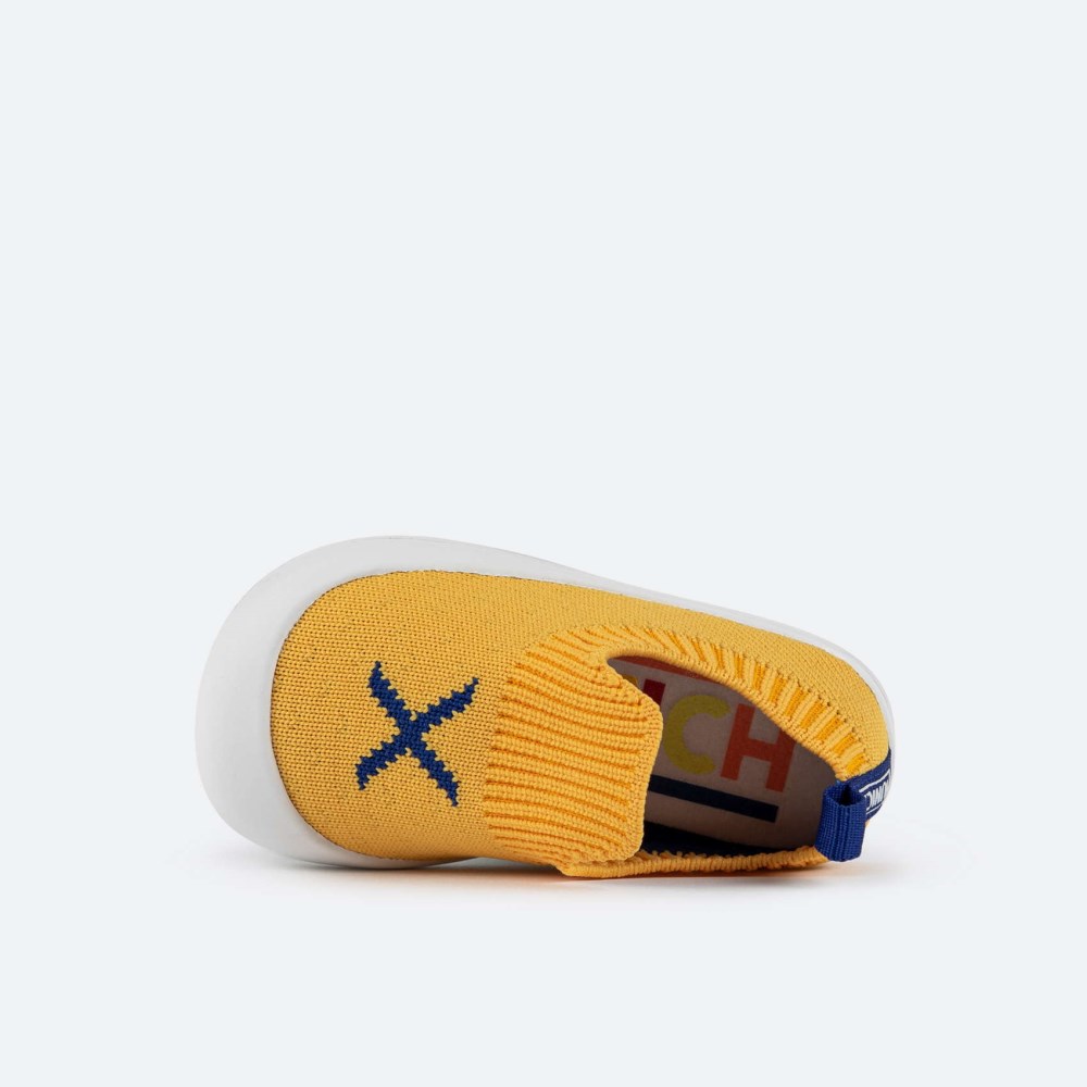 MUNICH BABY PICCOLO 04 - https:\/\/www.munichsports.com\/cdnassets\/etiquetas\/yellow.jpg