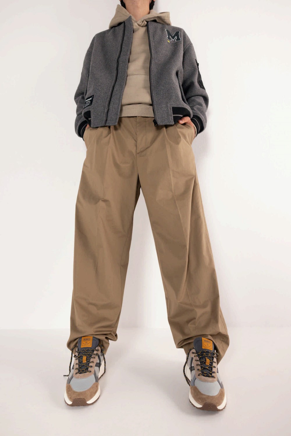 MUNICH BABEL 09 - GRIS